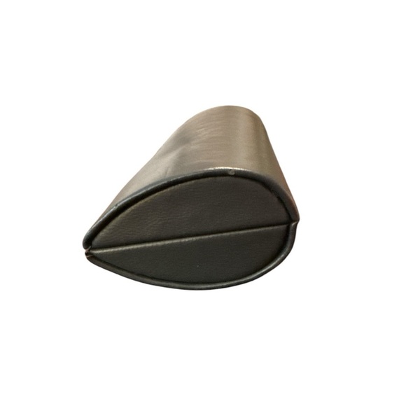 Vintage Fendi Eyeglass Case – Gray Leather – Used Very Good Condition - Picture 5 of 7